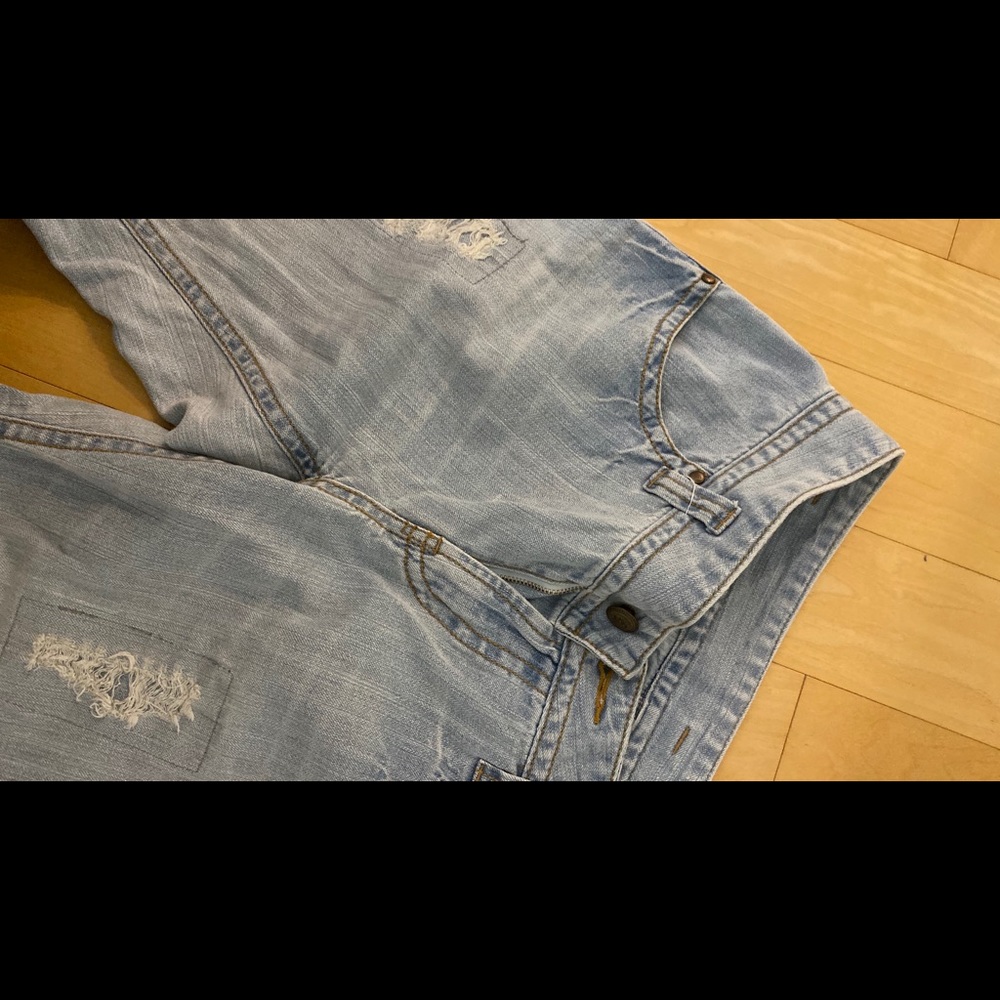 Distressed Jeans - Picture 6 of 6